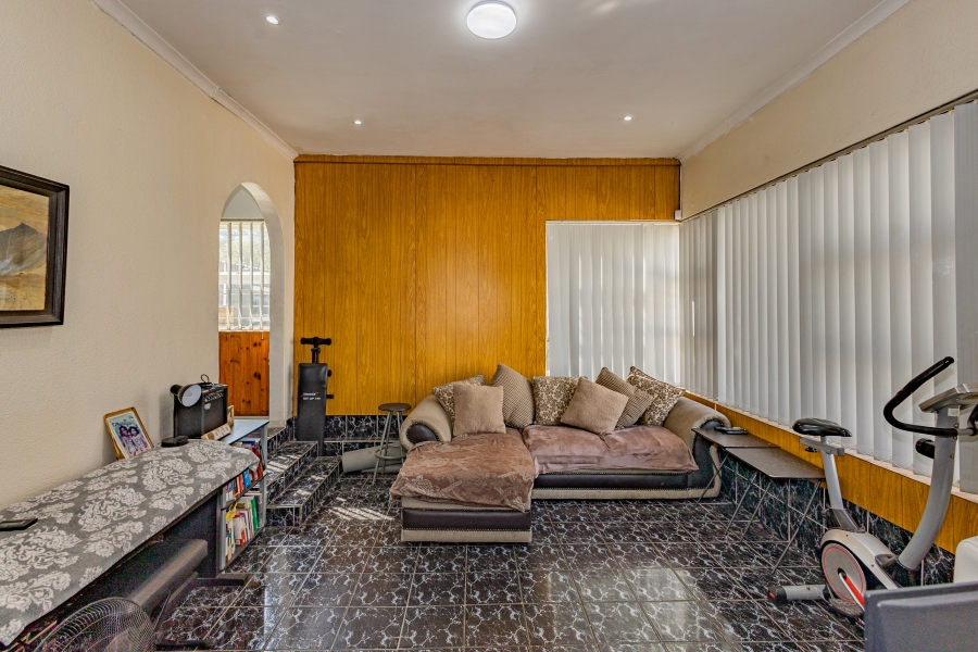 4 Bedroom Property for Sale in Fairfield Estate Western Cape